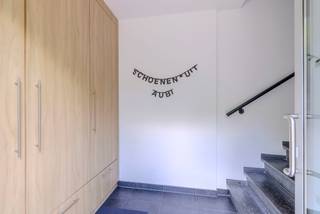 Duplex appartement van 174 m² in centrum Westmalle met 4 slaapkamers en ruim terras!Indeling appartement:Via de aparte inkomhal komt u langs de trap...
