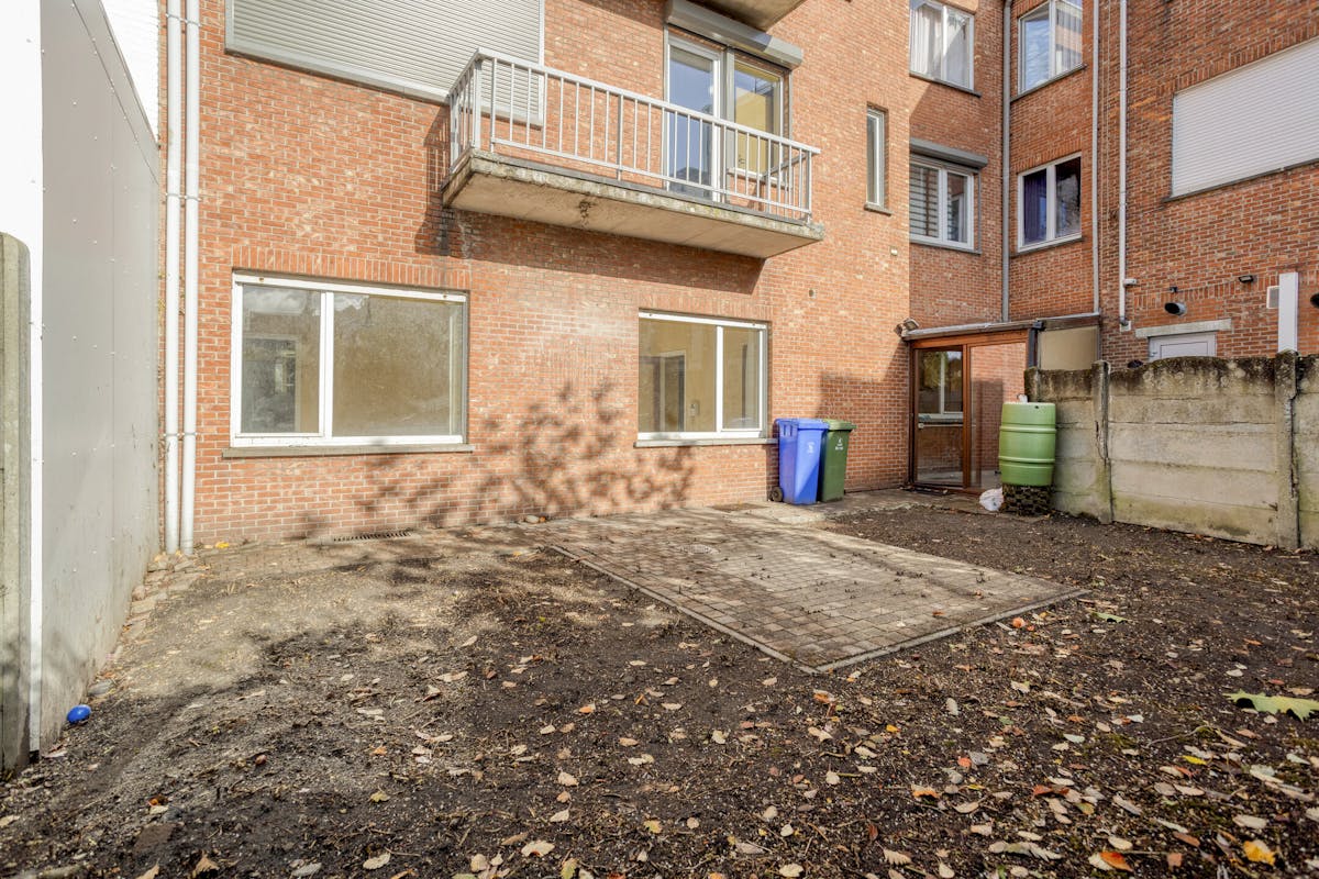 Ground floor apartment with 1 bedroom and garden for sale in Wilrijk - photo 1