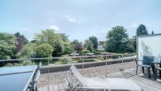 Rustig gelegen duplex-appartement in het centrum van Keerbergen met terras op het zuid-oosten. Het appartement is gelegen op de eerste verdieping...