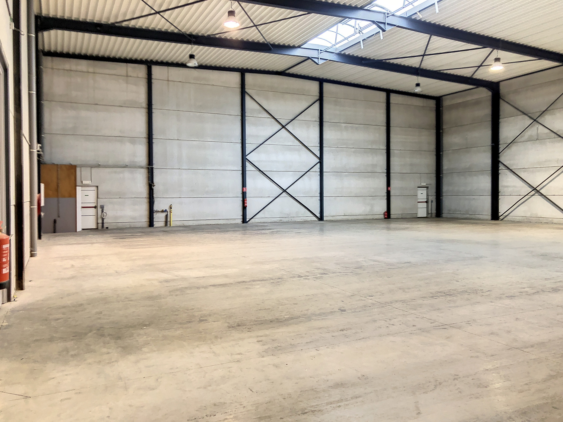 Magazijn (625m²) vlakbij R4 in Evergem - foto 2