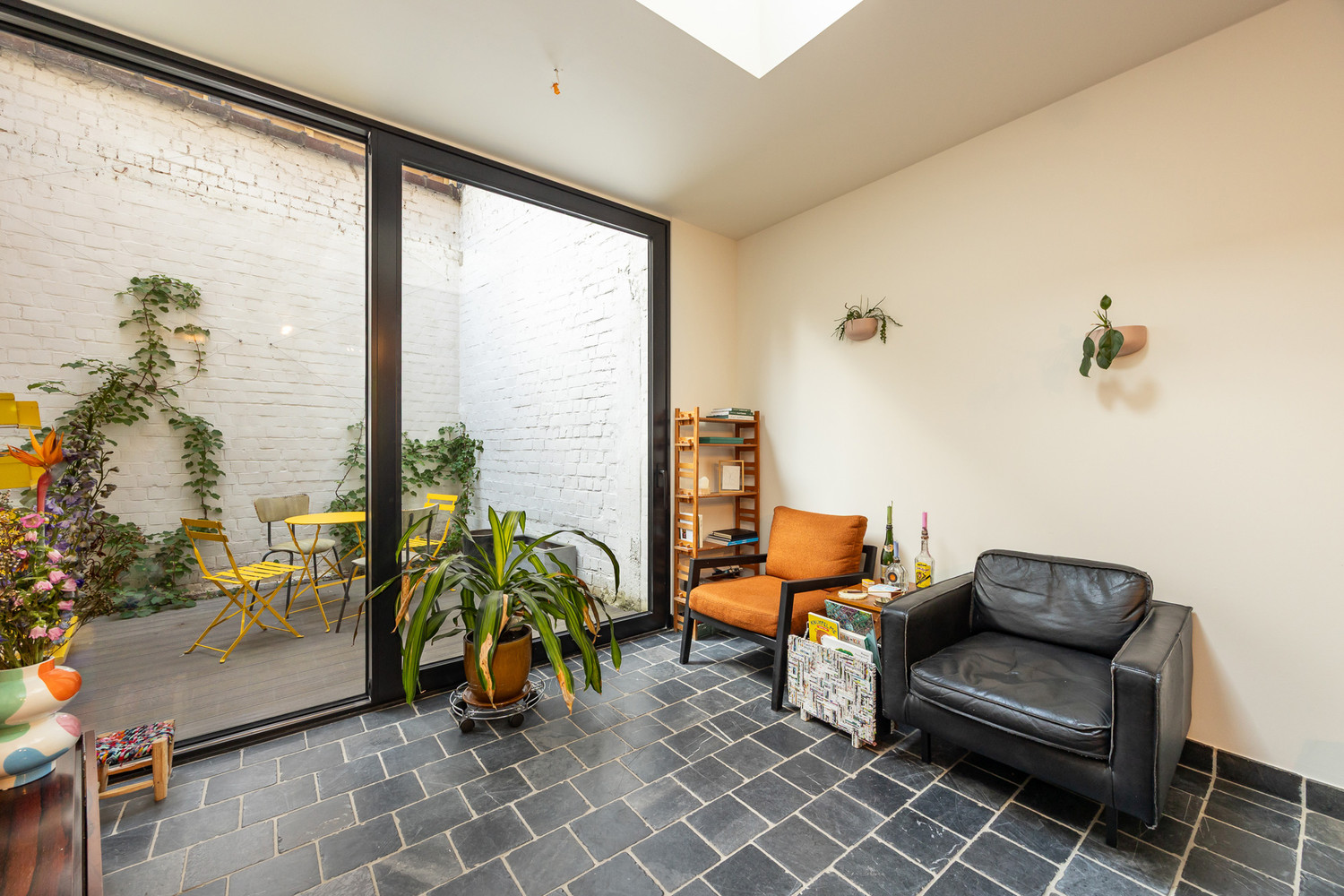 Ruime instapklare triplex (in burgerwoning 175m²) met leuke buitenruimte nabij 't Groen Kwartier in Antwerpen - foto 3