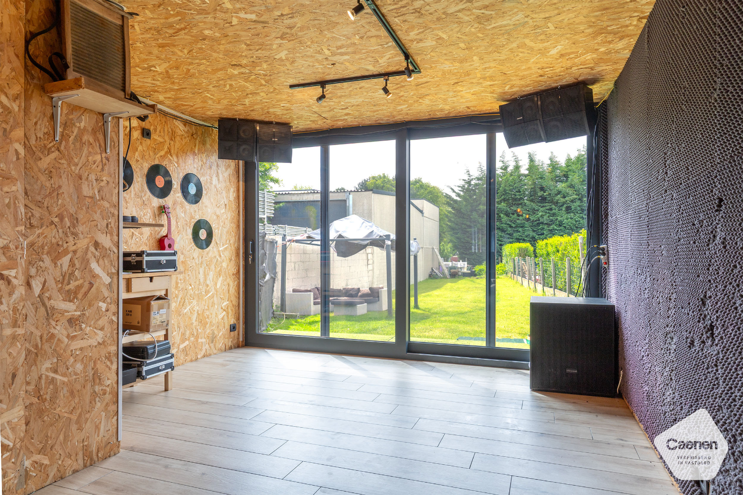 Ruime half-open woning met 4 slaapkamers, muziekstudio/hobbyruimte, garage en leuke tuin - photo 5