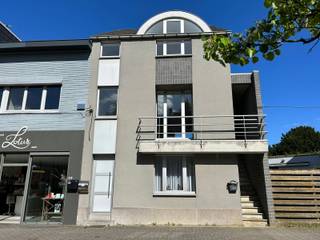 **Duplexappartement te Herent**In hartje Herent, met een vlotte bereikbaarheid tussen de steden Leuven (op fietsafstand), Mechelen en Brussel, kan je...