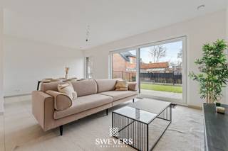 Voor meer info en foto’s, surf naar www.swevers.be – In het nieuwbouwproject "Milda" in Sint-Lambrechts-Herk wacht deze energiezuinige hoekwoning...