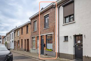 In een populaire en gezellige woonbuurt in Heverlee bevindt zich deze charmante rijwoning met zonnige tuin. De ligging is uitstekend: vlak bij...