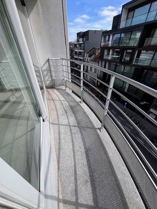 Découvrez ce magnifique appartement fini avec soin au 4ème étage, où confort et emplacement se rejoignent parfaitement. Grâce à la finition...