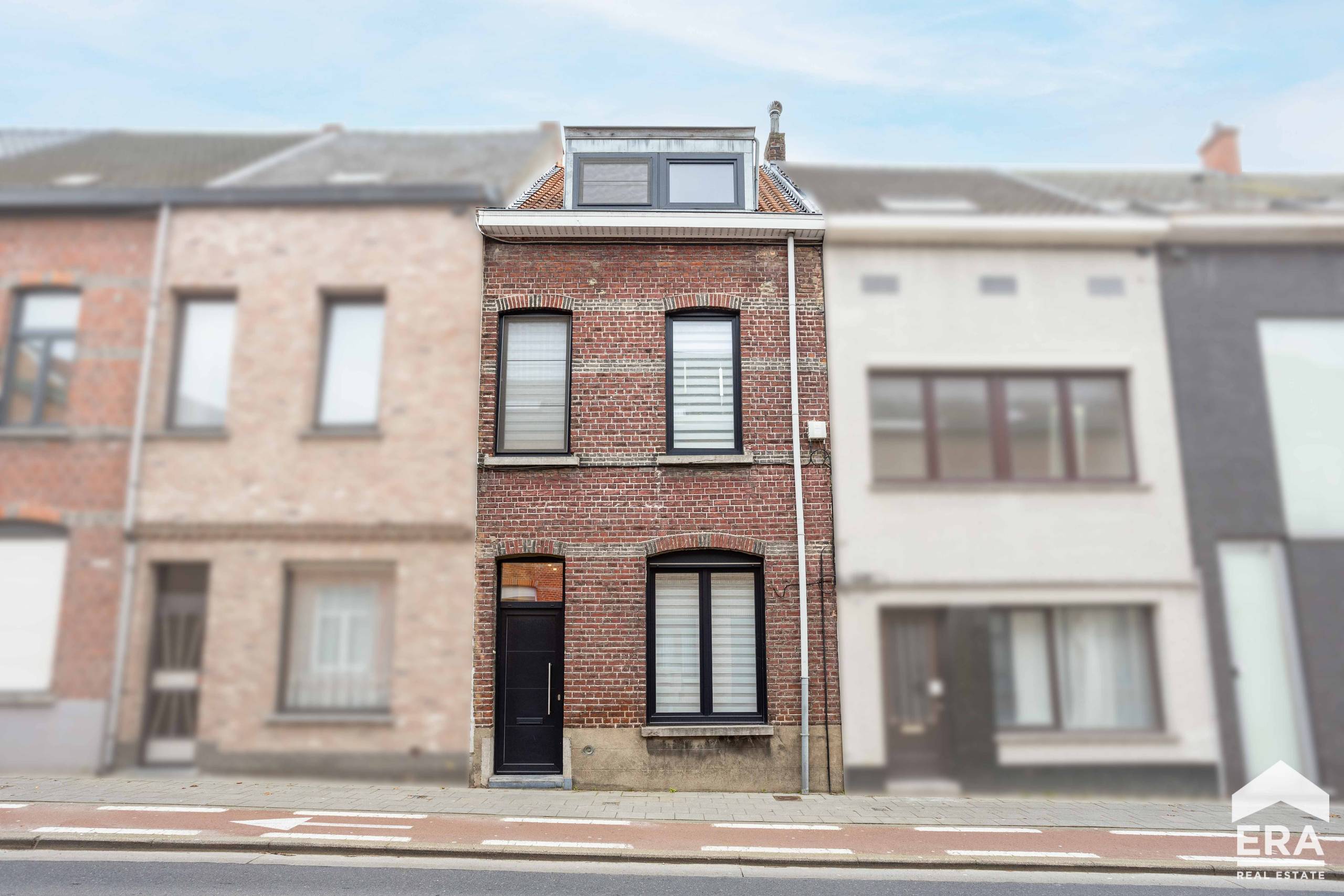 Instapklare stadswoning met 4 slaapkamers en dakterras - foto 2