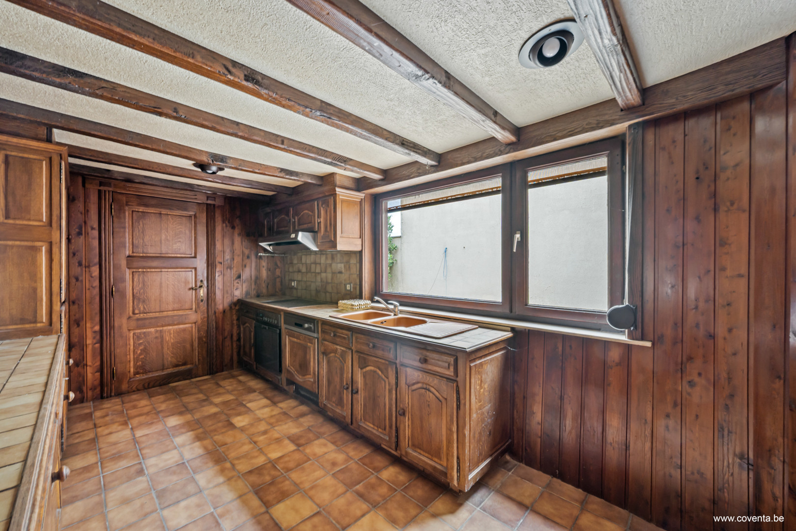 Woning te koop in Heule (Kortrijk) met grote tuin van 1.160 m² en dubbele garage - foto 5