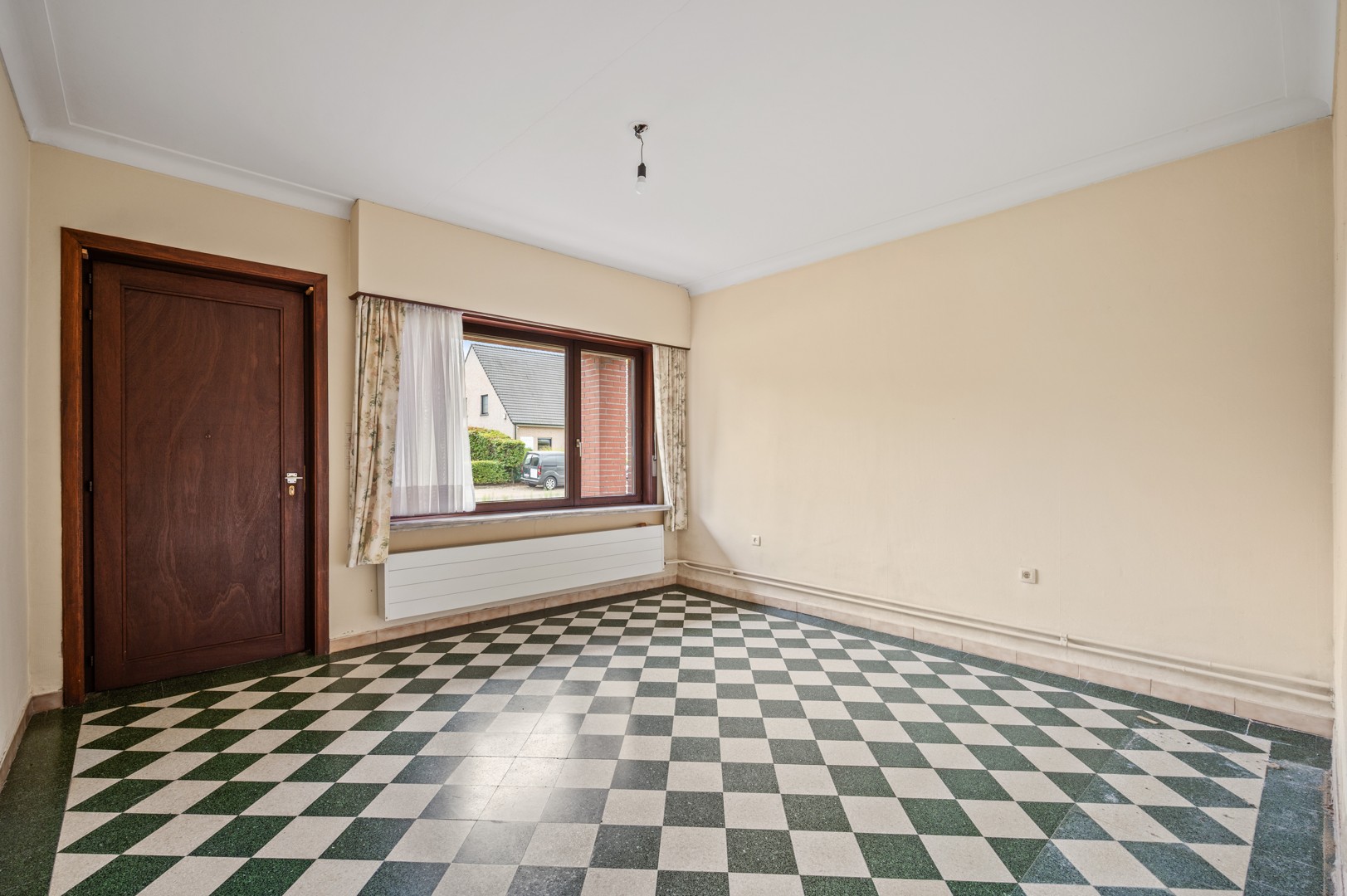 Te renoveren woning met 2 slpkm - foto 4