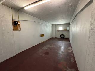 Garagebox (15m²) op de derde verdieping gelegen in de parking "RITZ" - pal in het hart van de dynamische stad Oostende - ideaal geschikt voor...