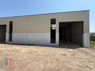 Gloednieuwe KMO-unit van 273 ² gelegen te Evergem. De unit maakt deel uit van het project 'Bizzpark Doornzele', een project gekenmerkt...
