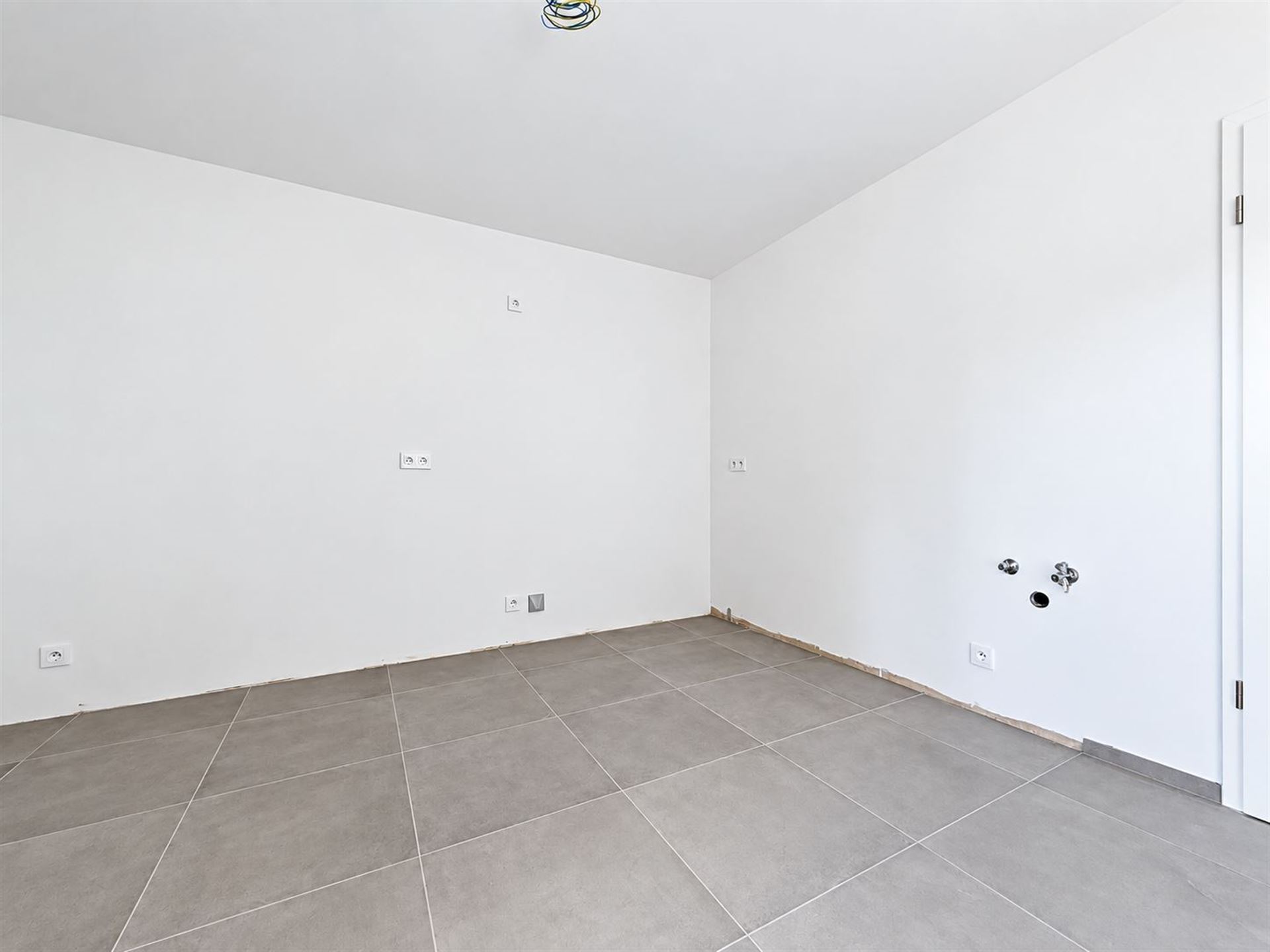 Appartement te koop in Fontaine-L'Evêque met 2 slaapkamers - foto 5