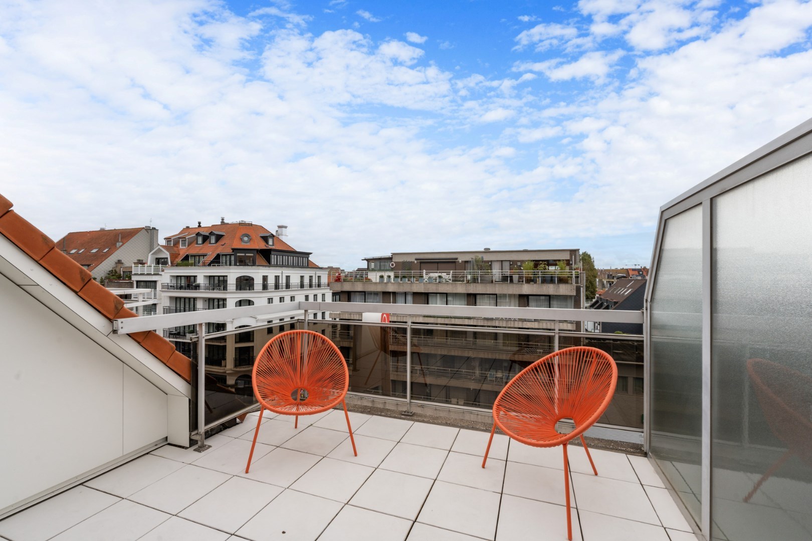 Magnifiek gerenoveerd appartement met 3 slpks. en ruim terras - foto 4