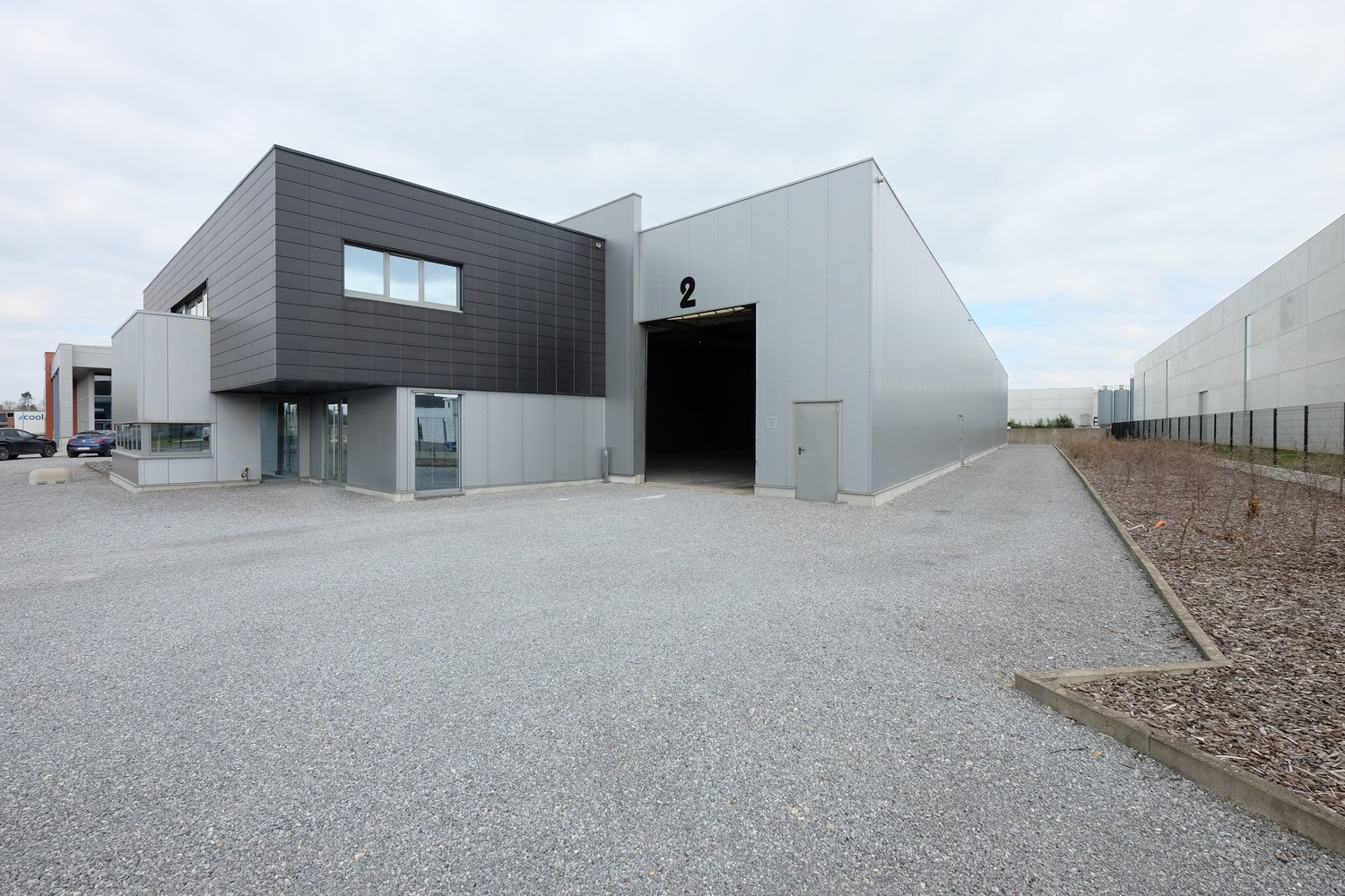 Commercial for rent in Sint-Truiden - photo 2