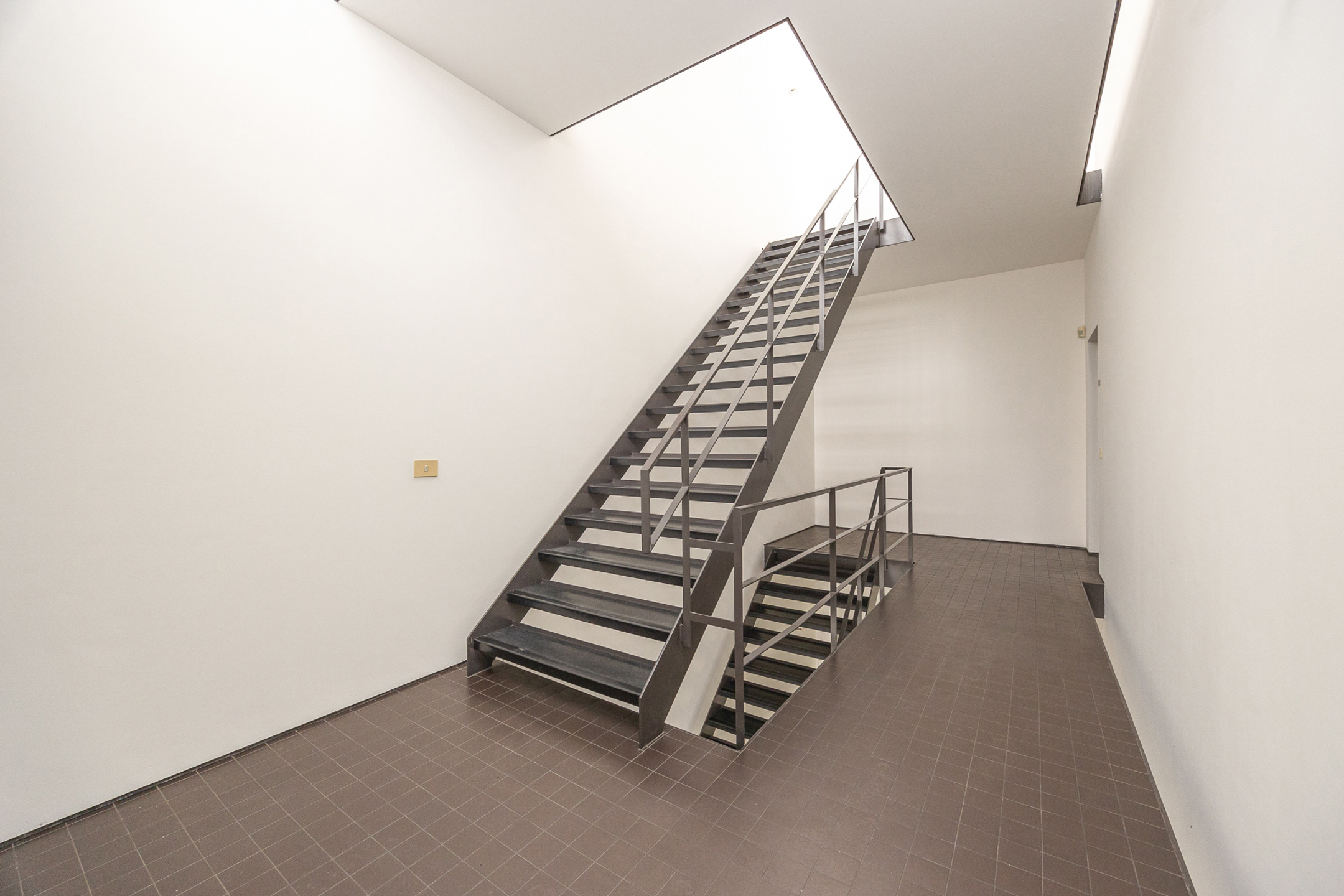 WILRIJK - Modernistisch huis op centrale locatie - foto 5