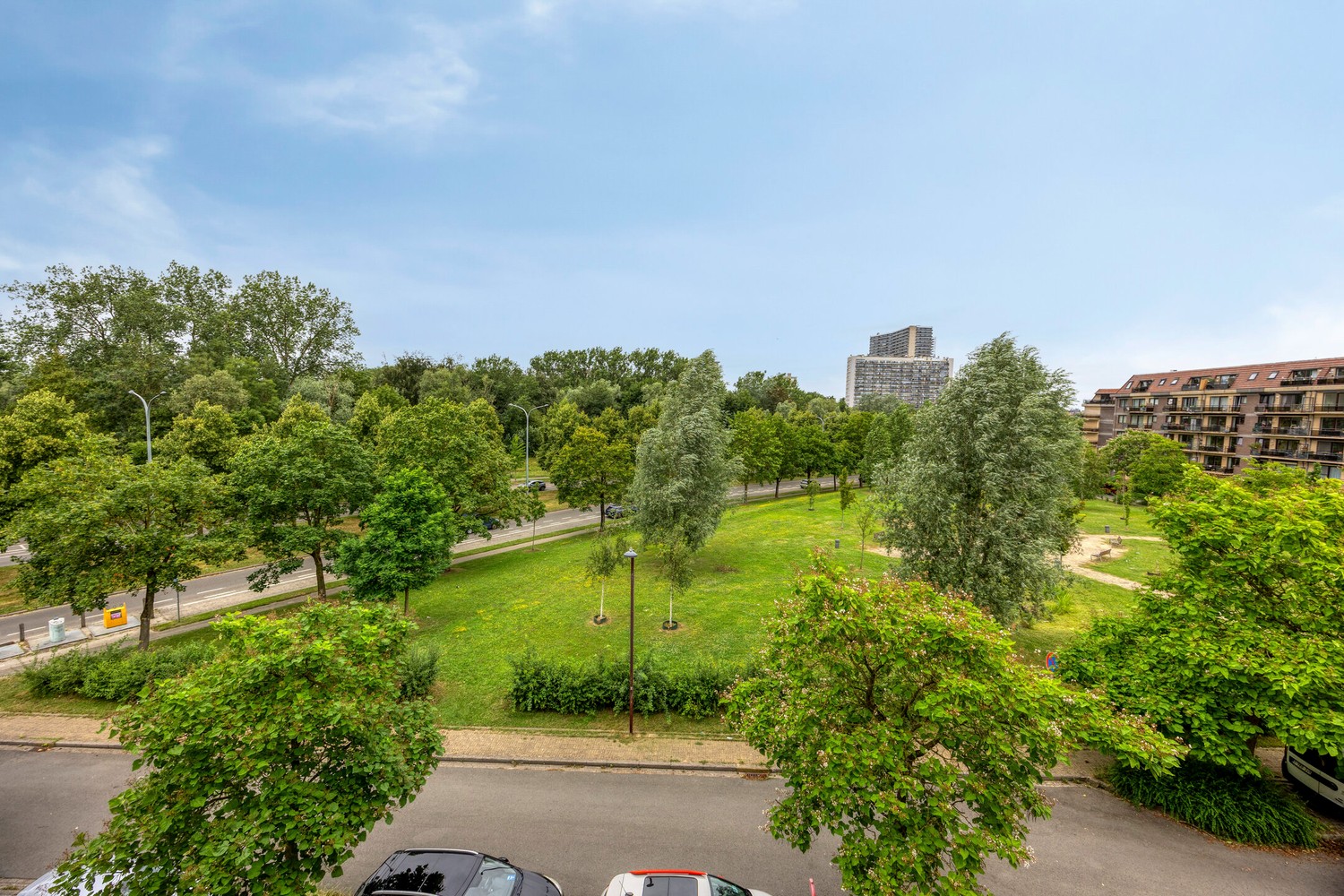 Appartement spacieux et lumineux avec deux terrasses et vue sur le Parc des Étangs à Anderlecht 🌿 - photo 4