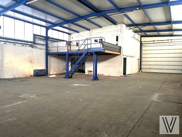 Atelier met burelen/bedrijfsgebouw/loods/magazijn op 1063 m² - foto 3
