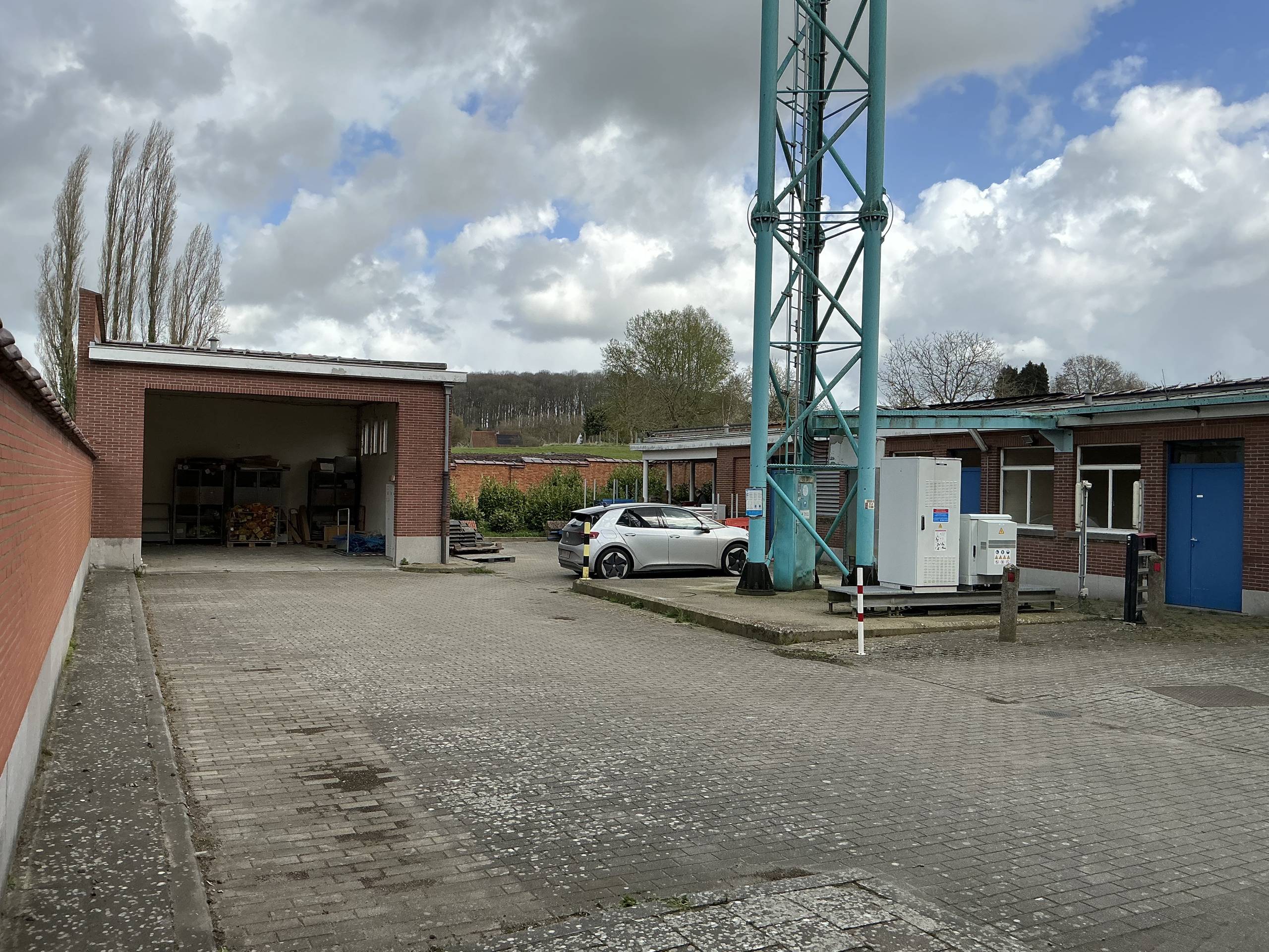 Ruim industriegebouw op 1166m² in Brakel - foto 4