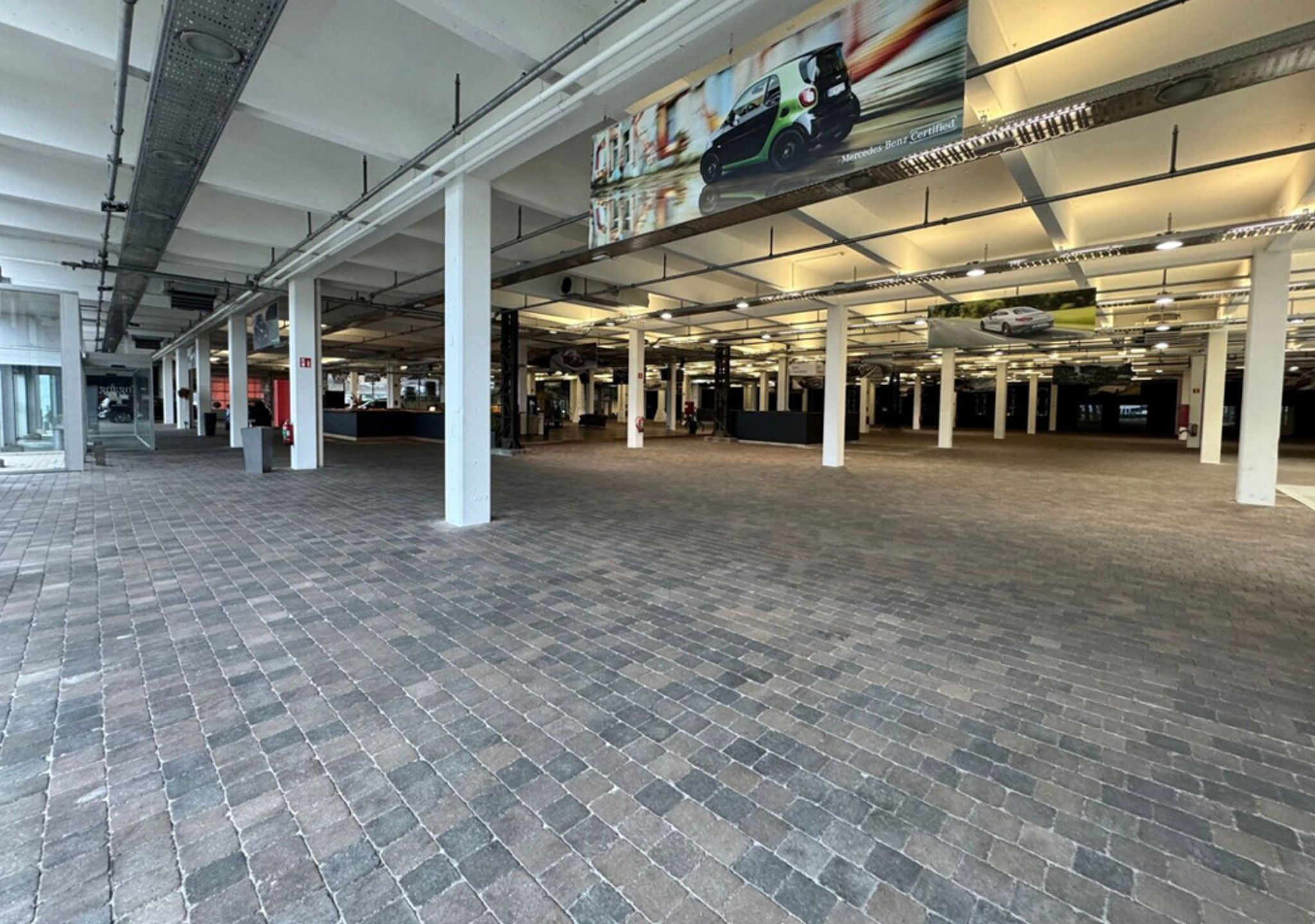 Polyvalen gebouw te huur langs de Groenendallaan 395 te Antwerpen - foto 2