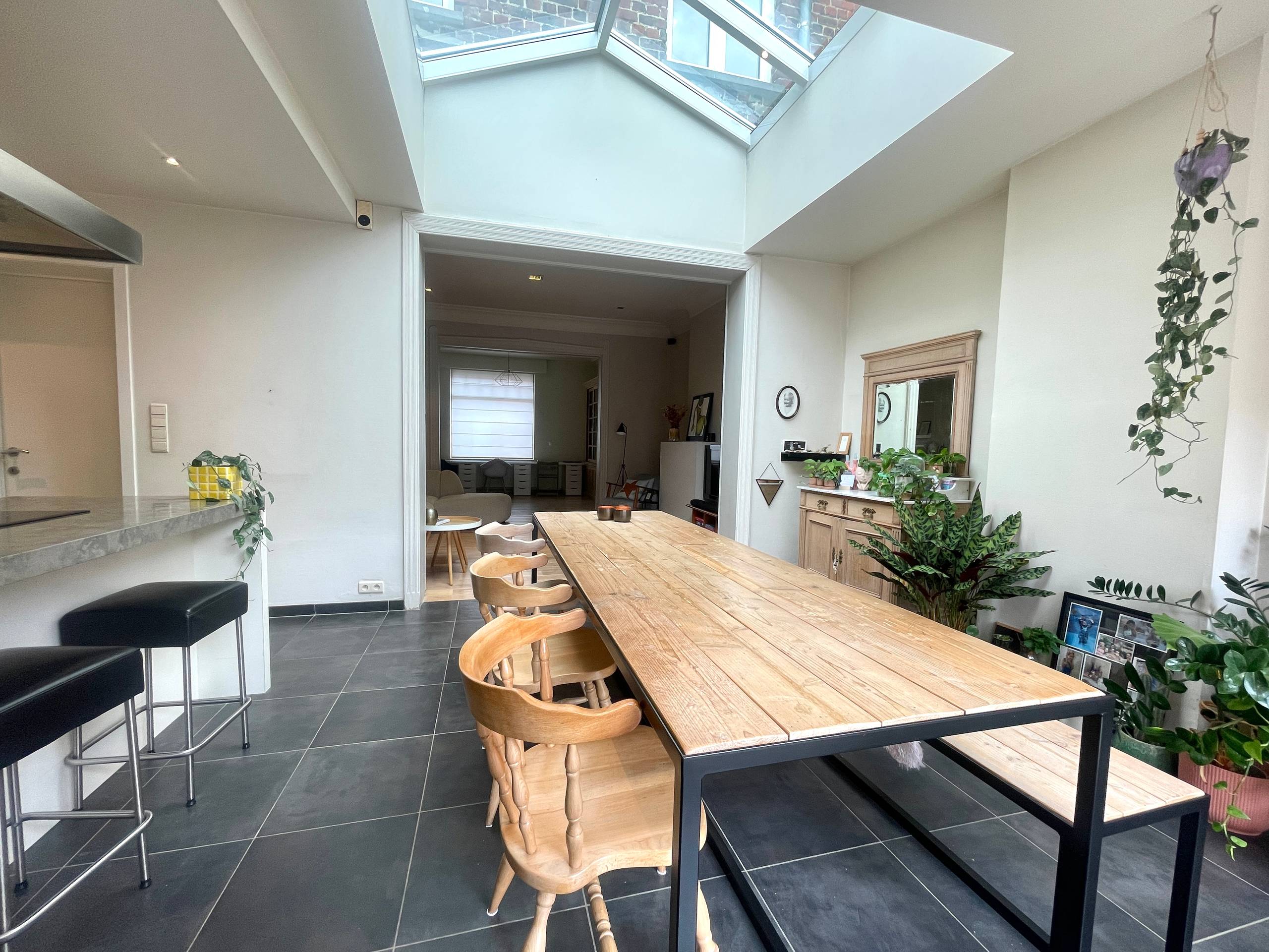 Karaktervolle woning met 4 slaapkamers en diepe tuin - foto 4