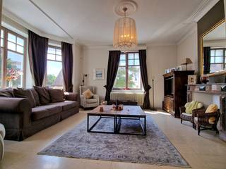 GERENOVEERDE CHARMANTE & EXCLUSIEVE VILLA MET LIFT + ZES SLAAPKAMERS + GROTE TUIN + BOUWGROND GELEGEN IN DE PRACHTIGE DUMONTWIJK EN OP 300 METER...