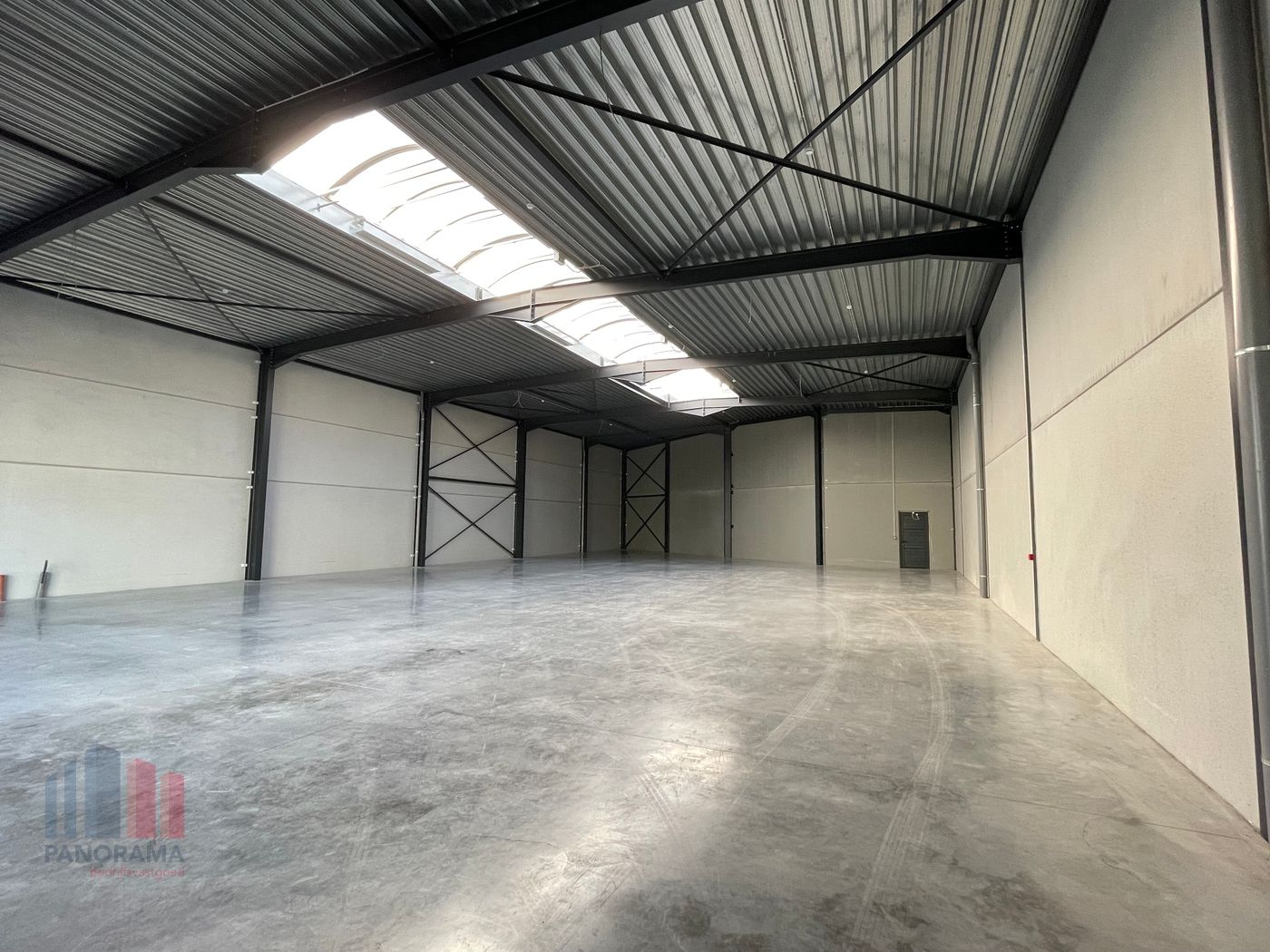 MAGAZIJN VAN 549 m² TE KOOP IN OOSTKAMP - foto 4