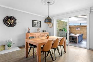 Rustige ligging op fietsafstand van centrum LokerenVolledig gerenoveerd door de eigenaars (vanaf 2007)Zuidgerichte tuin met zonnig terras3...