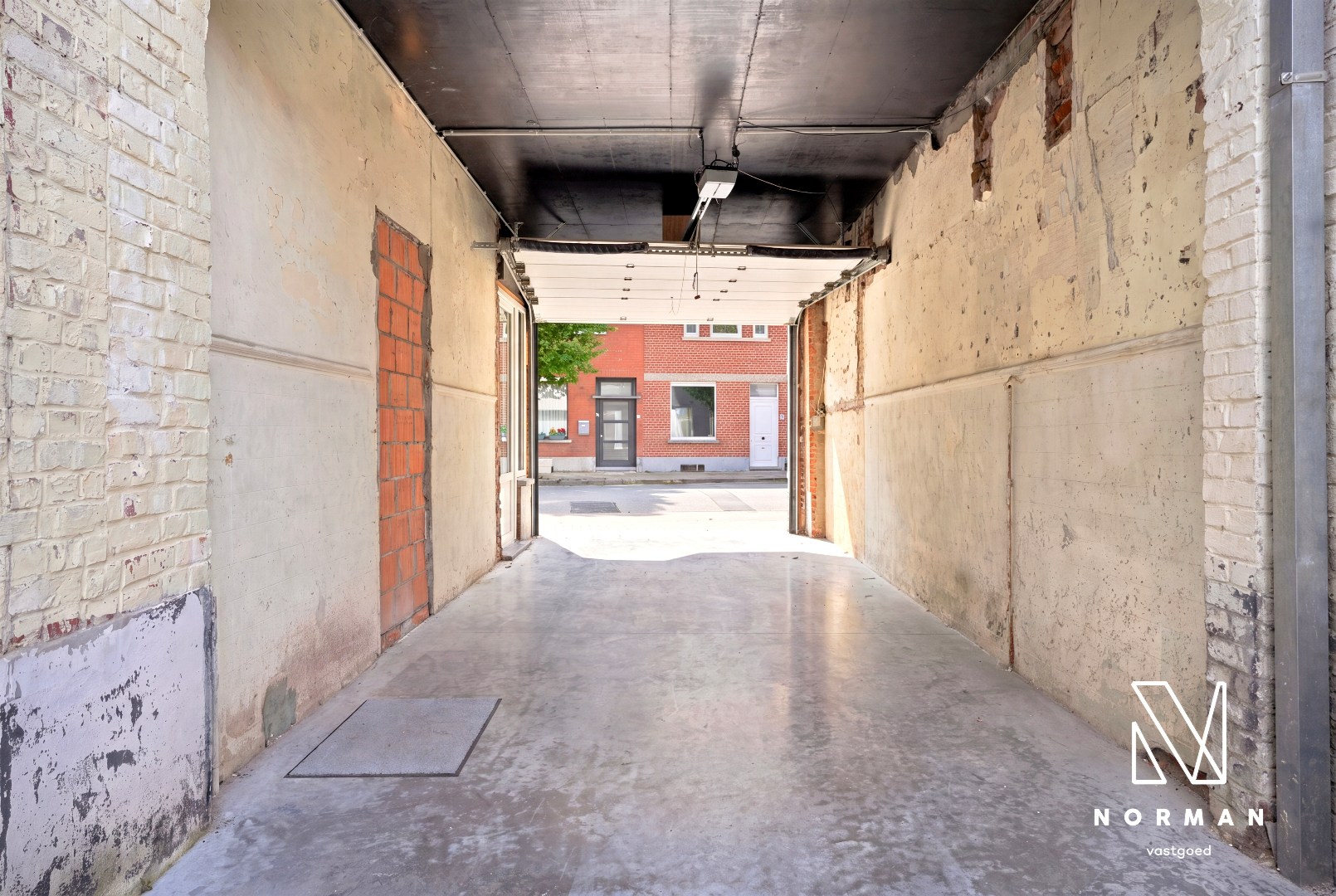 Multifunctioneel gebouw (wonen - werken - opslag) op commerciële ligging te Kortrijk - foto 3