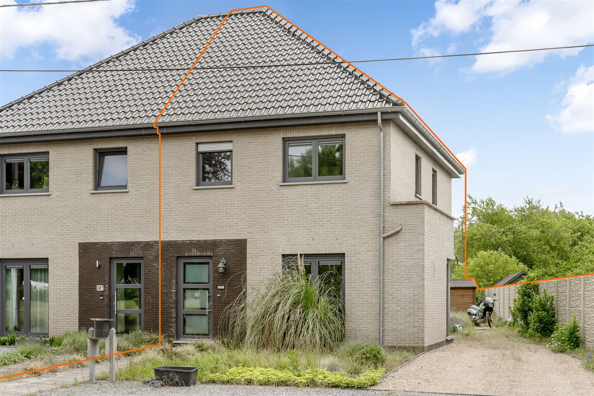 MODERNE WONING MET 3 SLAAPKAMERS OP PERCEEL VAN 5ARE TE STAL  - foto 1