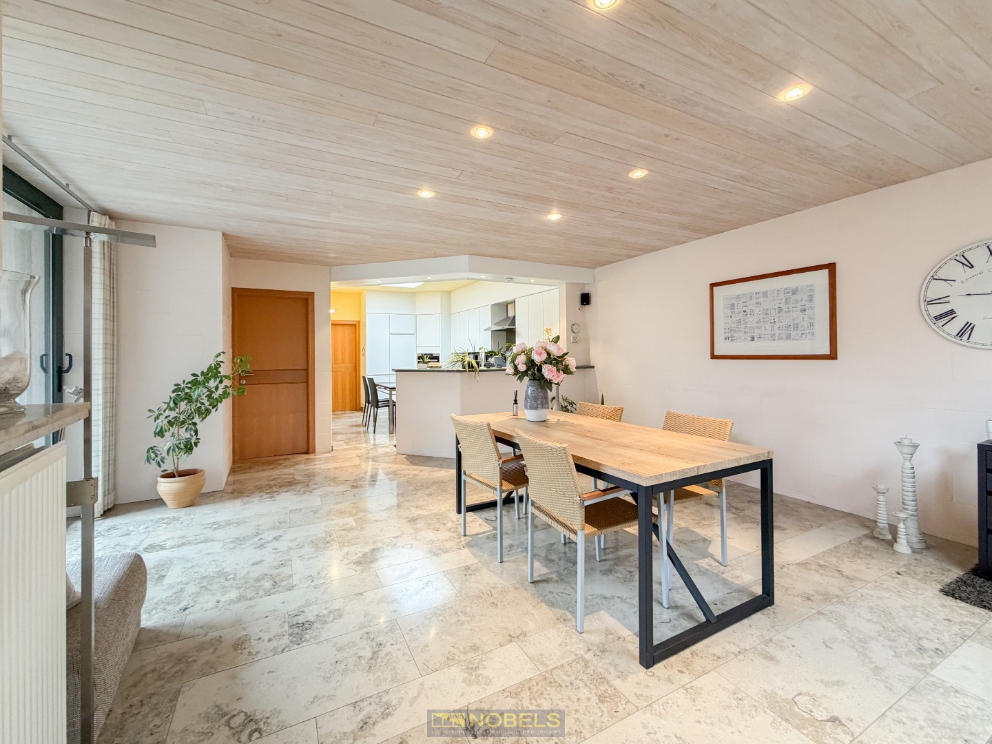 Te koop, Ruime gezinswoning met loods en 5 slaapkamers te Ouwegem (Kruisem)! - foto 4