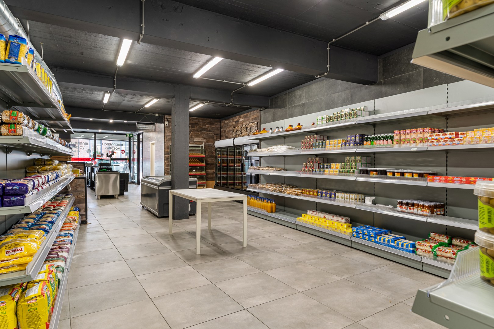 Commercieel uitstekend gelegen investeringspand bestaande uit winkel + duplex - foto 4