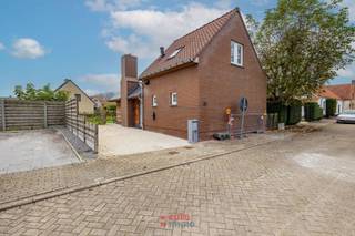 Uitermate knusse en gezellige woning te huur in het pittoreske Ramskapelle bij Nieuwpoort.Geniet van alle rust die deze plattelandsgemeente te bieden...