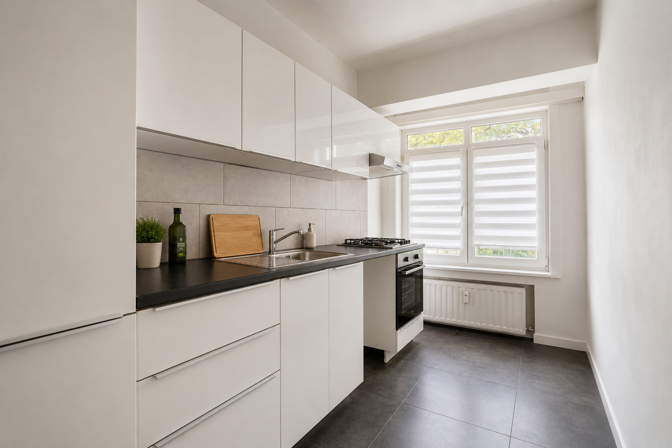 Instapklaar/gerenoveerd 1slaapkamerappartement op toplocatie - foto 4