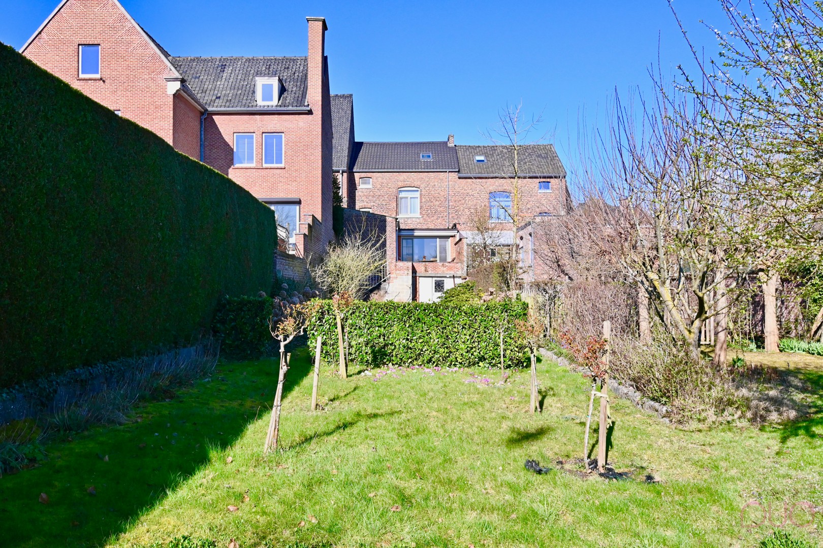 Ruime stadswoning met tuin in het centrum van Landen. - foto 2