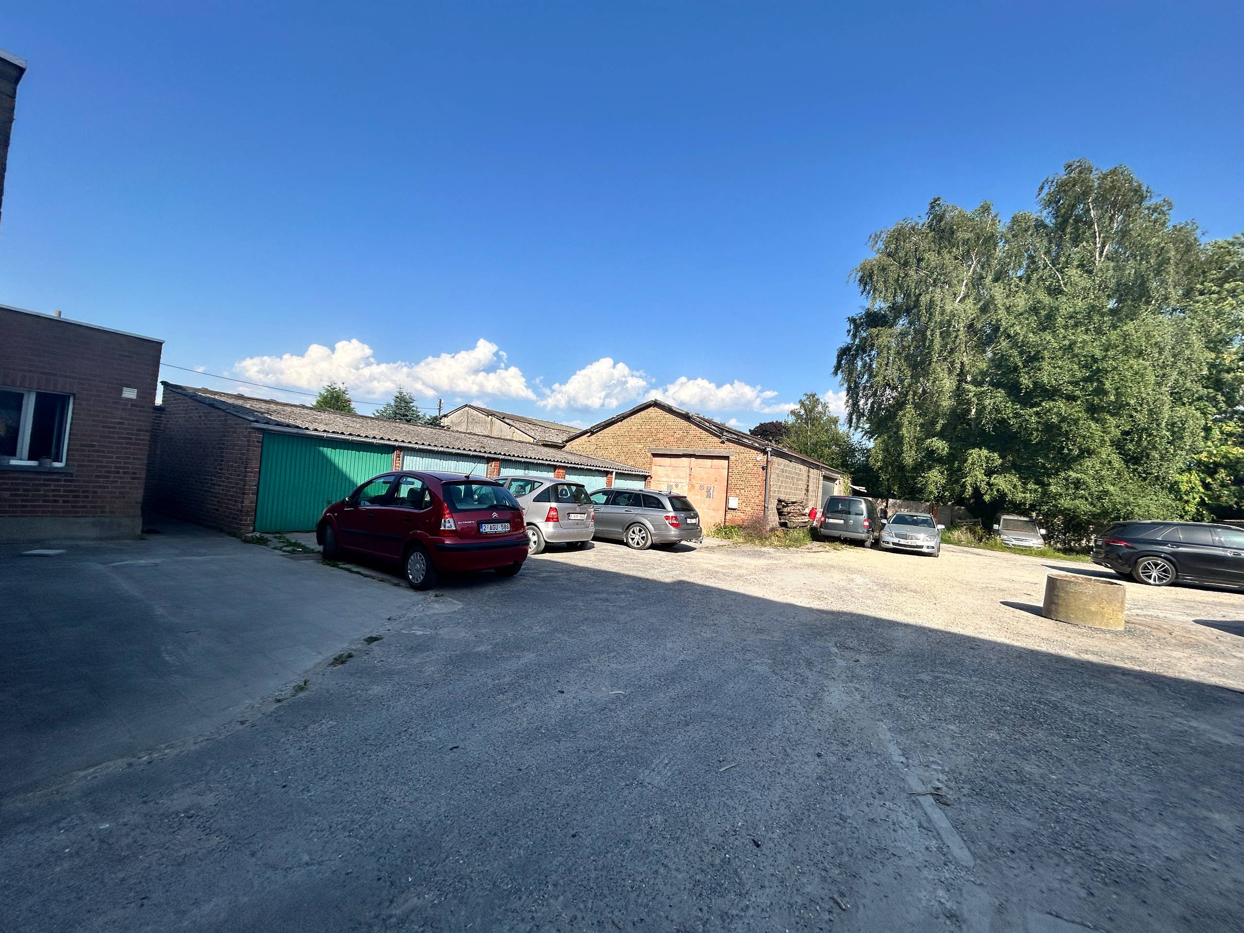 7% rendement : 7 appartementen - 5 garages - foto 5