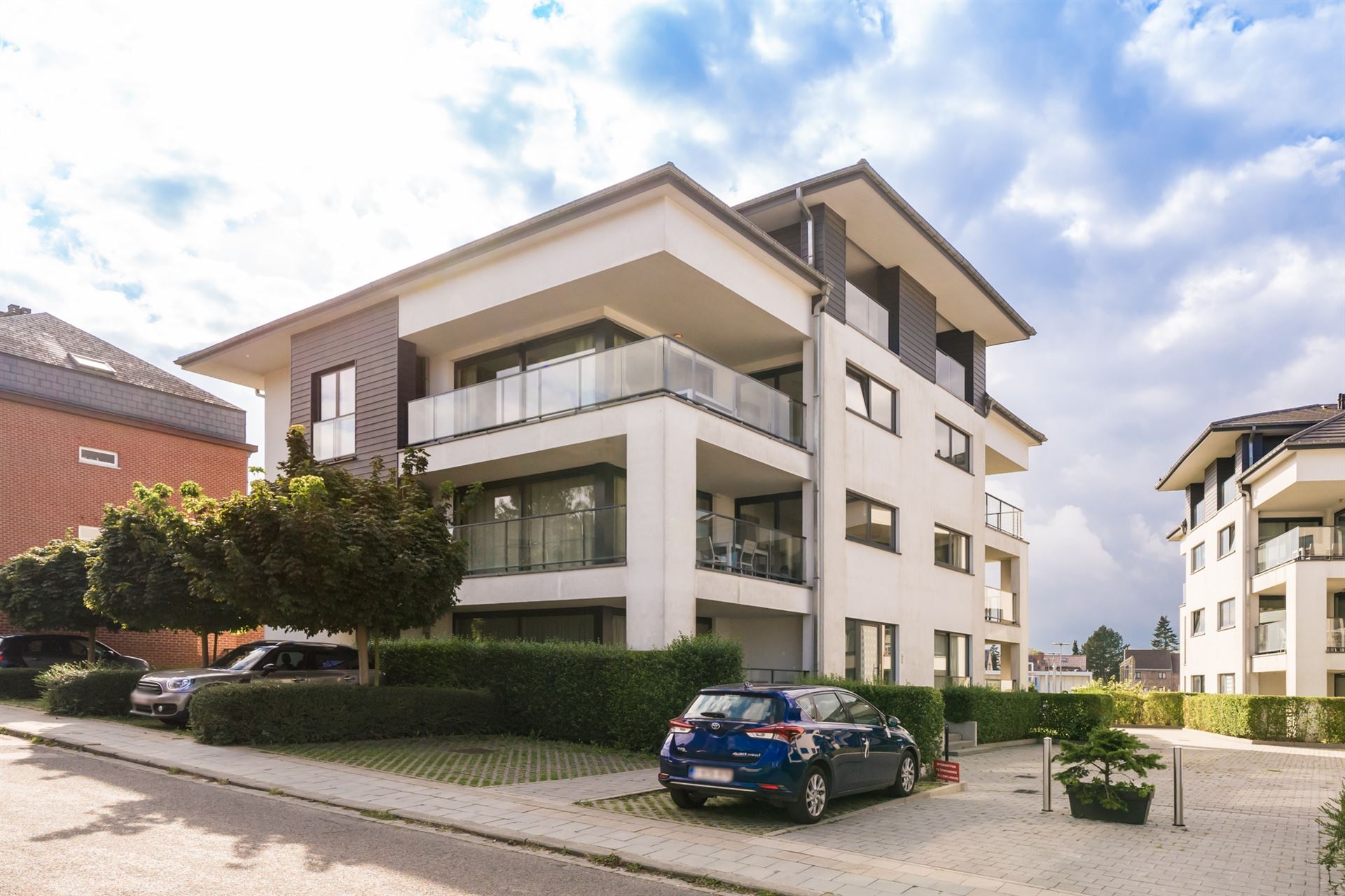 Appartement spacieux et lumineux, meublé, avec terrasse – Emplacement stratégique à Waterloo - photo 1