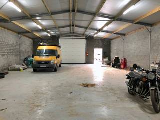 Ruzie met je echtgenote omdat de garage nu écht wel begint uit te puilen met hobbymateriaal, auto’s of klusgerief? Lucky you, want deze...