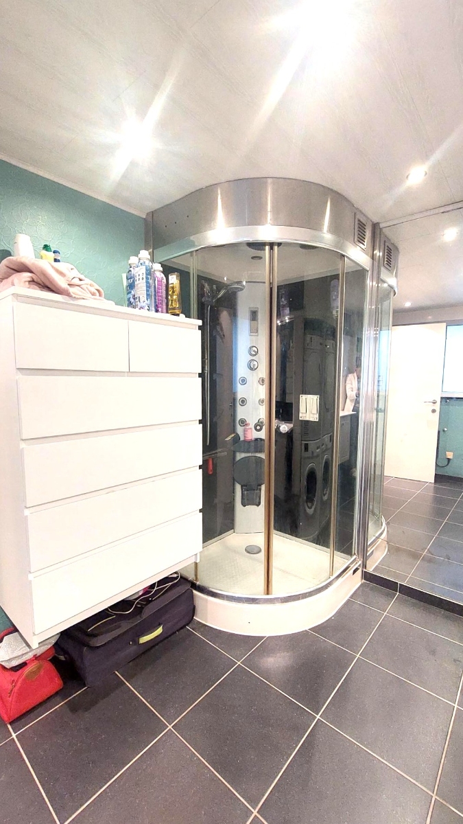 Ruime bel etage woning + zuid gerichte tuin + dubbele garage en 3 kamers - foto 5