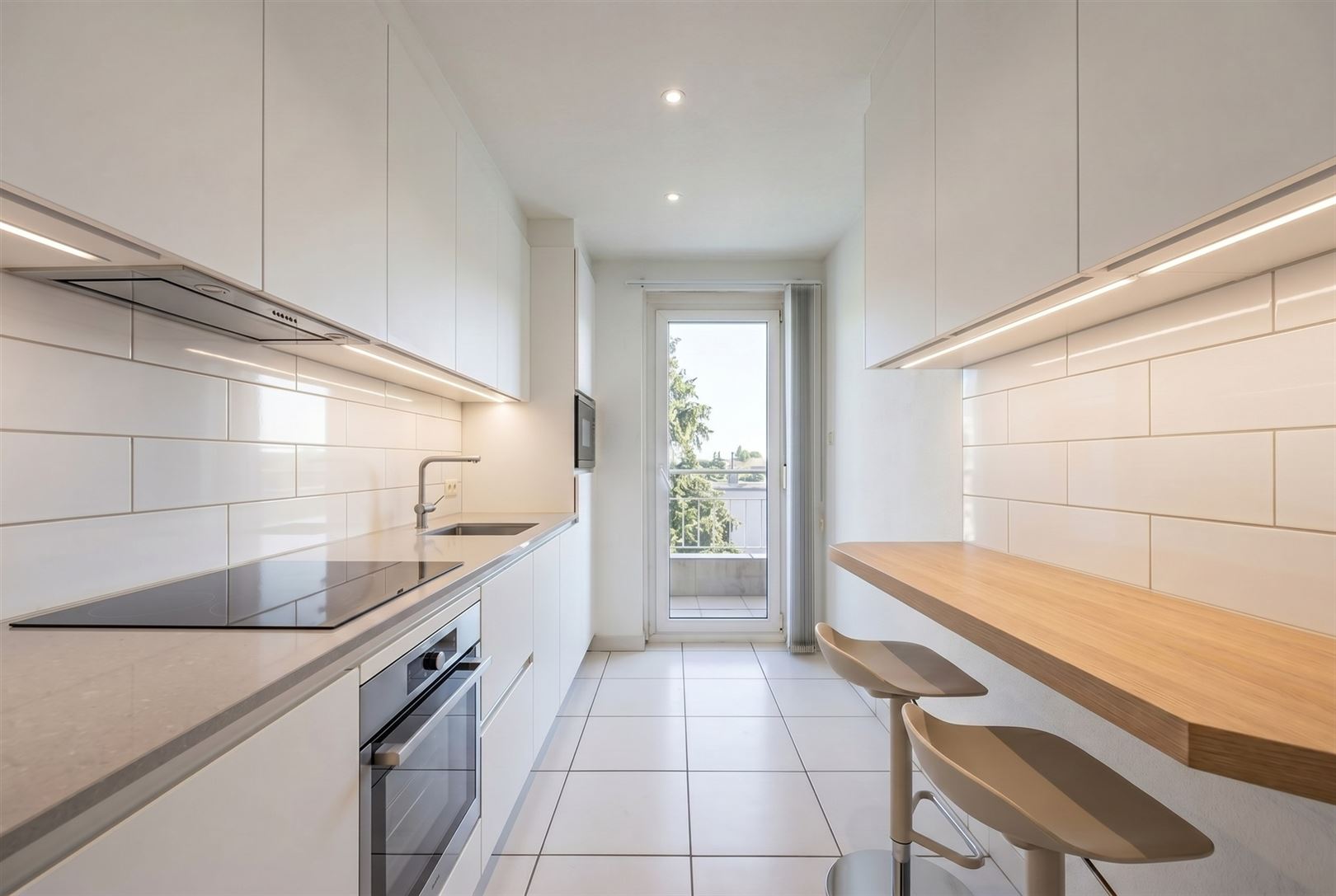 Ruim appartement met 2 slaapkamers, dressing en terras - foto 5