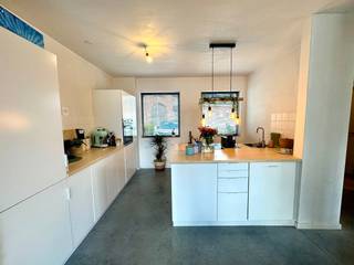 ALLEENSTAANDE WONING MET 3 SLAAPKAMERS, TUIN EN DUBBELE GARAGEBekijk de vastgoedvideo via deze link: https://youtube.com/embed/m32LzpbJSlQDeze woning...