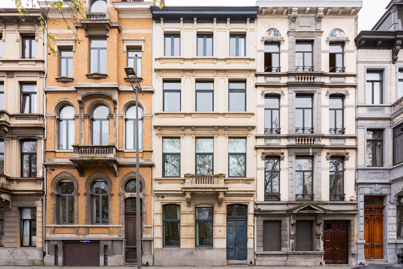 Karaktervolle en ruime woning met 6 slaapkamers op absolute toplocatie in Antwerpen - foto 2