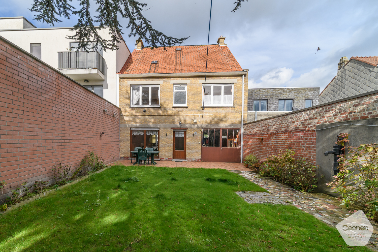 Verrassend ruime woning op toplocatie in De Panne – vlakbij Markt en invalswegen! - foto 2