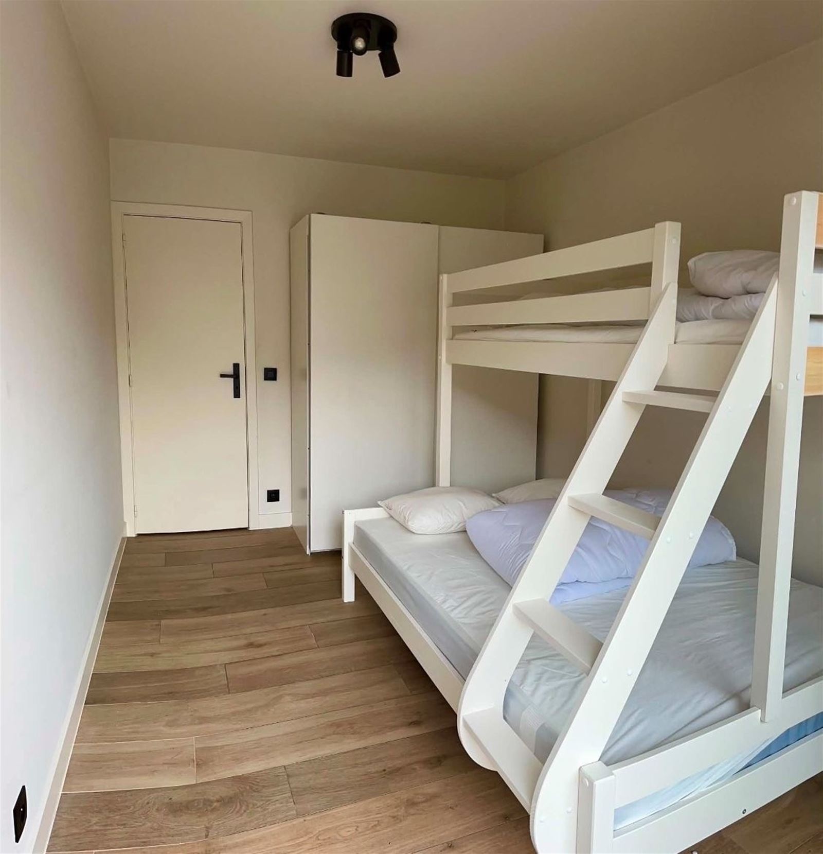 Instapklaar appartement op toplocatie in Knokke! - foto 4