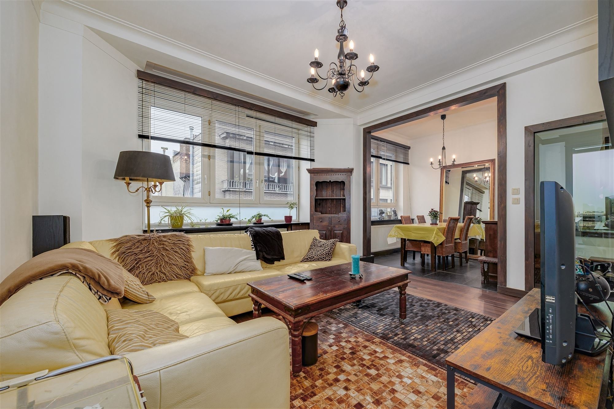 Perfect instapklaar appt met 2 slk + 2 badk vlakbij het Station - foto 2