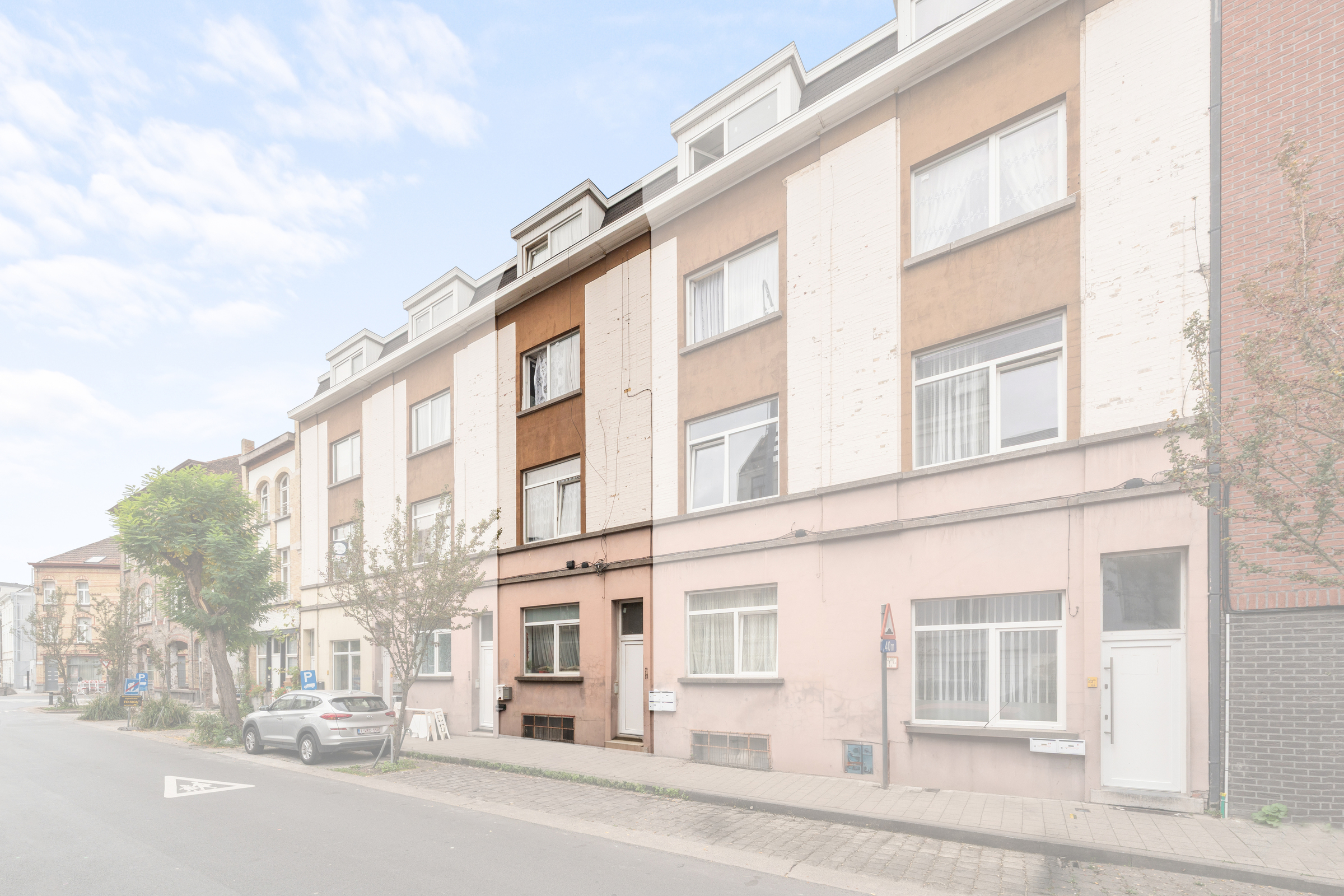 Opbrengsteigendom met gegarandeerd inkomen te koop in Gent - foto 1