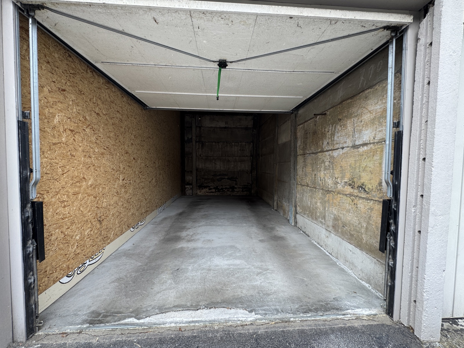 Garage à louer à Sint-Pieters-Leeuw - photo 5