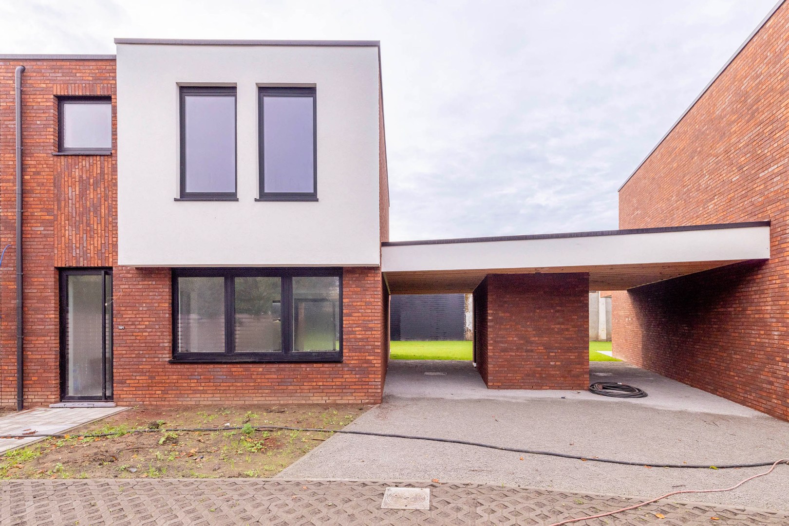 Nieuwbouwwoning met 3 slpks en Z-tuin - centrum - foto 1