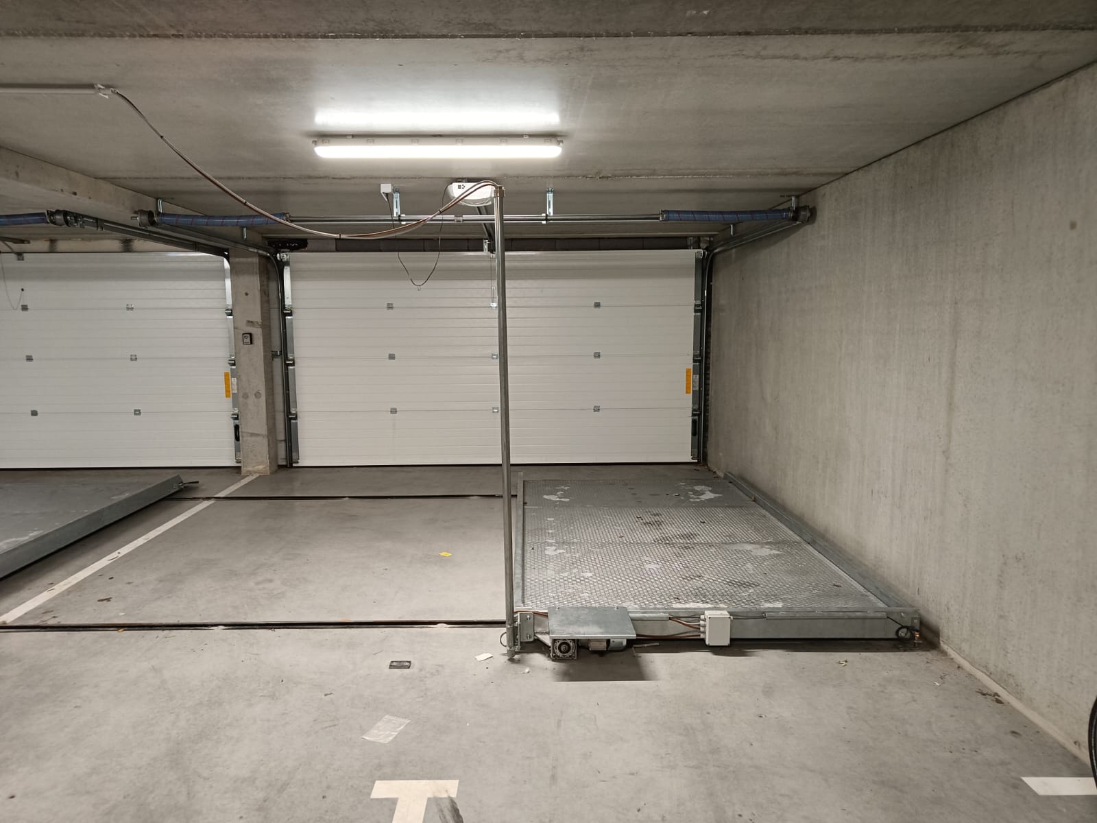 Afgesloten staanplaats (12m²) in Ruiselede. - foto 4