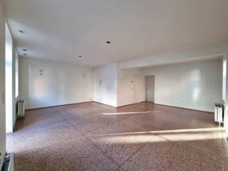 Découvrez ce bien commercial exceptionnel de 56 m², situé dans un petit bâtiment au cœur du centre animé de Meise.Cet espace vous offre une totale...