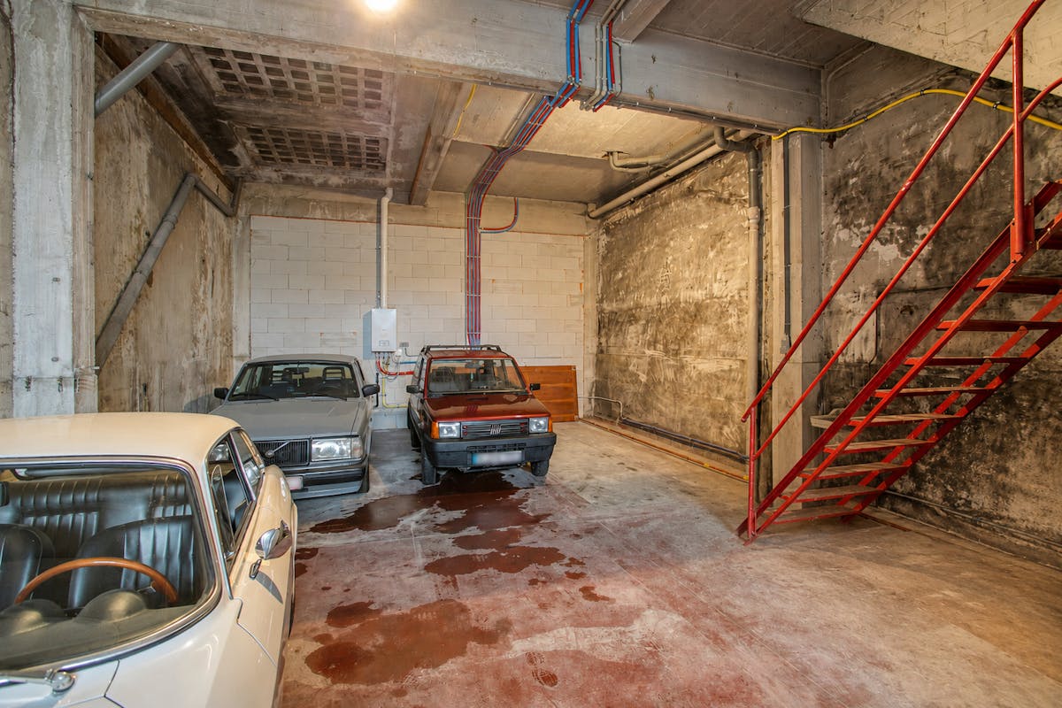 Unieke eigendom met loods en 2 gerenoveerde appartementen - foto 5